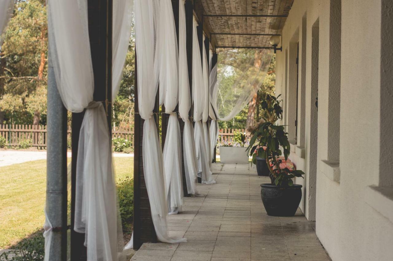 Akmens Stasti / Stone Stories Hotel Kaltene Exterior photo